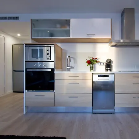 Apartamento Balmins, Acogedor Que Consta De Terraza Con Hermosas Vistas A La Piscina Al Aire Libre- Pet Friendly By Globalsitges Sitges