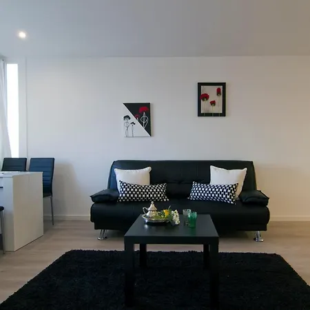 Apartamento Balmins, Acogedor Que Consta De Terraza Con Hermosas Vistas A La Piscina Al Aire Libre- Pet Friendly By Globalsitges