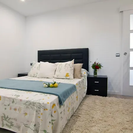 Apartamento Balmins, Acogedor Que Consta De Terraza Con Hermosas Vistas A La Piscina Al Aire Libre- Pet Friendly By Globalsitges * Sitges