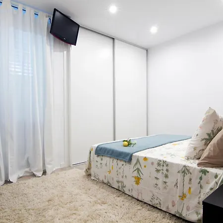 Apartamento Balmins, Acogedor Que Consta De Terraza Con Hermosas Vistas A La Piscina Al Aire Libre- Pet Friendly By Globalsitges Lägenhet *